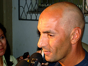 014775979-dp00.jpg
