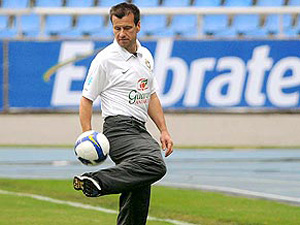 dunga100909capa.jpg